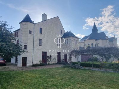 Historical 5 bedroom Chateau for sale in Chinon, Centre