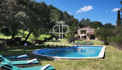 Immaculate 4 bedroom House for sale with countryside view in Pollenca, Mallorca