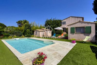 Inviting 5 bedroom House for sale with countryside view in Gassin, Cote d'Azur French Riviera