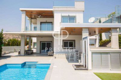 Bright 4 bedroom Villa for sale in Agios Tychonas, Limassol