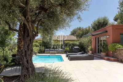 4 bedroom Villa for sale with countryside and panoramic views in Vence, Cote d'Azur French Riviera