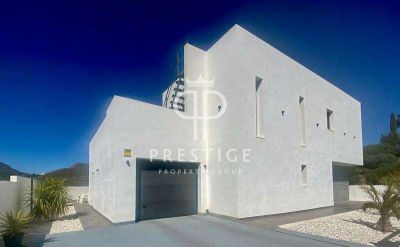 Immaculate 4 bedroom Villa for sale in Mojacar, Andalucia