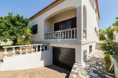 4 bedroom Villa for sale in Loule, Algarve