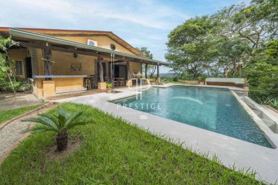 Character 4 bedroom House for sale with countryside view in Tamarindo, Pacific Coast