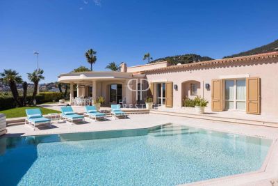 Bright 5 bedroom Villa for sale with sea view in Beaulieu sur Mer, Cote d