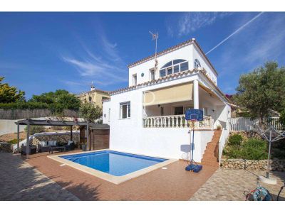 Stylish 4 bedroom Villa for sale in Cala Llonga, Menorca