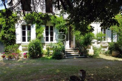 Historical 6 bedroom House for sale in La Rochelle, Poitou-Charentes