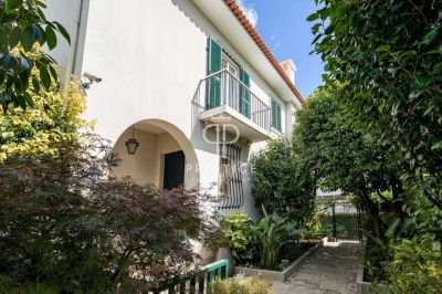 Inviting 6 bedroom Villa for sale in Antas, Porto, Northern Portugal