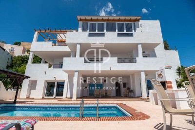 4 bedroom Villa for sale with sea view with Income Potential in Mojacar, Andalucia