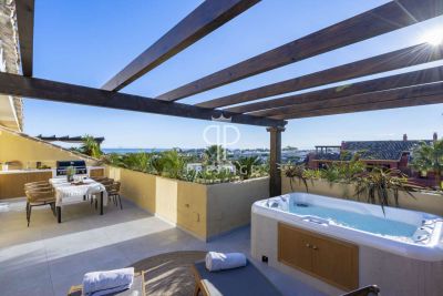 Renovated 3 bedroom Duplex for sale with panoramic view in Estepona, Andalucia