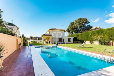 Spacious 4 bedroom Villa for sale in Marbella, Andalucia