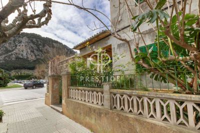 Income Potential 3 bedroom Townhouse for sale in Pollenca Pueblo, Mallorca