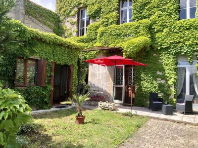 Income Producing 8 bedroom B and B for sale with panoramic view in Carcassonne, Languedoc-Roussillon