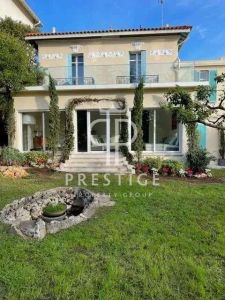 Quiet 5 bedroom Villa for sale with countryside view in Le Cannet, Cote d'Azur French Riviera