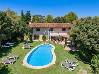 Quiet 3 bedroom Farmhouse for sale with countryside view in Pollenca, Mallorca