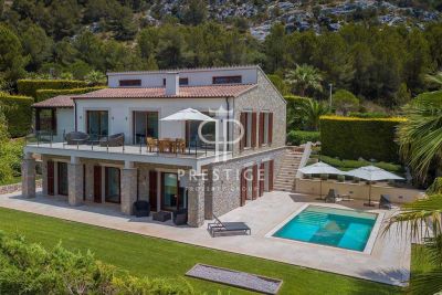 Stylish 4 bedroom Villa for sale with countryside view in Canyamel, Mallorca