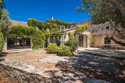 Furnished 6 bedroom Farmhouse for sale with panoramic view in Murs, Cote d