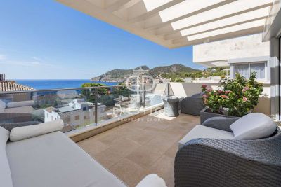 Luxury 4 bedroom Penthouse for sale with sea view and countryside view in Camp De Mar, Mallorca