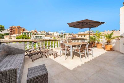 Inviting 2 bedroom Penthouse for sale with sea view in Santa Catalina, Mallorca