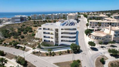 New Build 3 bedroom Apartment for sale with sea view in Porto de Mos, Algarve