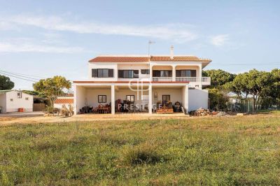 Quiet 4 bedroom Villa for sale with countryside view in Almancil, Algarve