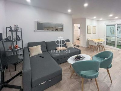 Furnished 2 bedroom Apartment for sale in Barcelona, Catalonia