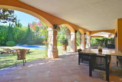 Bright 4 bedroom Villa for sale in Nueva Andalucia, Andalucia