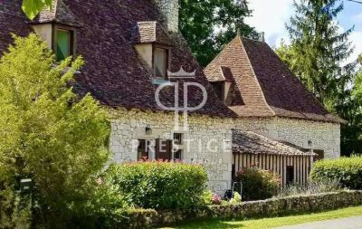 5 bedroom Farmhouse for sale with Income Potential in Issigeac, Aquitaine