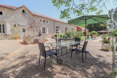 Character 9 bedroom Farmhouse for sale with panoramic view in Agen, Aquitaine