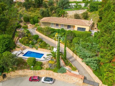 Quiet 3 bedroom Villa for sale with countryside view in Castillo de Aro, Catalonia