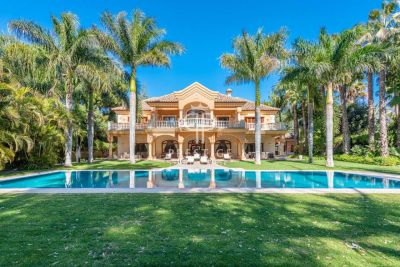 Wow factor 8 bedroom Villa for sale in Guadalmina Baja, Andalucia