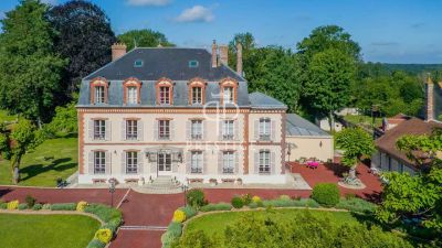 Character 10 bedroom Castle for sale with countryside view in Coulommiers, Paris-Ile-de-France