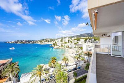 Immaculate 4 bedroom Apartment for sale with sea view and panoramic view views in Cala Major, Mallorca