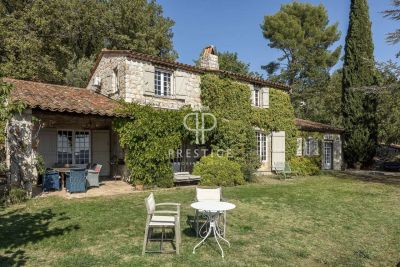 Quiet 5 bedroom House for sale with panoramic view and countryside view views in Tourrettes, Cote d'Azur French Riviera