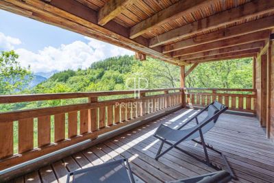 Bright 4 bedroom Apartment for sale in Huez, Rhone-Alpes