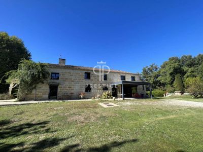 Riverside 7 bedroom Villa for sale with panoramic view and lake or river view in Saint Emilion, Aquitaine