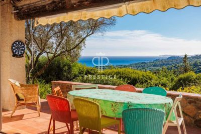 Quiet 4 bedroom Villa for sale with sea view and panoramic view in La Croix Valmer, Cote d'Azur French Riviera