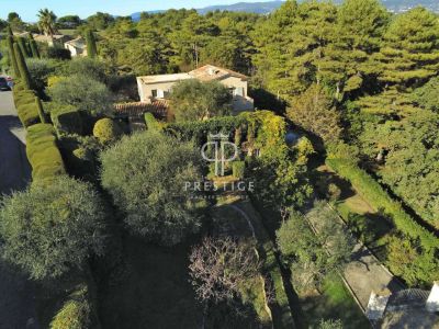 Quiet 5 bedroom House for sale with countryside view in Mouans Sartoux, Cote d'Azur French Riviera