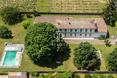 Character 5 bedroom Manor House for sale in Saint Emilion, Aquitaine