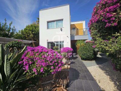 Bright 5 bedroom Villa for sale in Germasogeia, Limassol