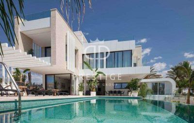 Immaculate 5 bedroom Villa for sale with sea view in Kalogiroi, Limassol, Limassol