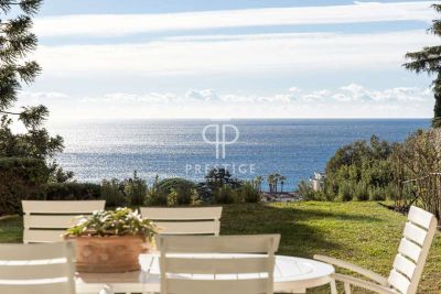 Stylish 4 bedroom Apartment for sale with panoramic view and sea view in Croix des Gardes, Cannes, Cote d'Azur French Riviera