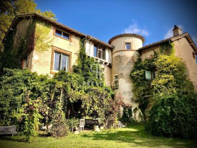 Authentic 5 bedroom Chateau for sale with countryside view in Caussade, Midi-Pyrenees