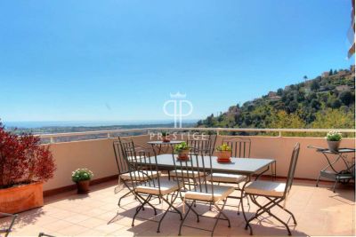 Lovingly Maintained 2 bedroom Apartment for sale with panoramic view and sea view views in Mandelieu la Napoule, Cote d'Azur French Riviera