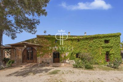 Character 5 bedroom House for sale with countryside view in Sencelles, Mallorca