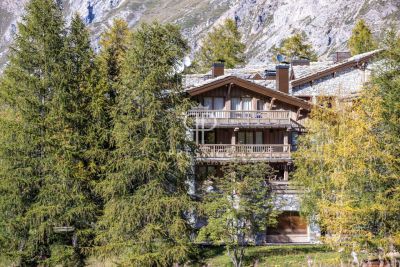 Authentic 3 bedroom Apartment for sale with panoramic view in Val d'Isere, Rhone-Alpes