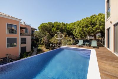 Stylish 2 bedroom Apartment for sale in Almancil, Algarve