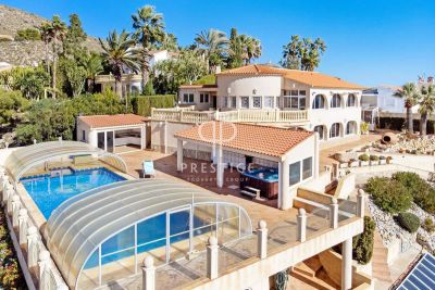 Luxury 5 bedroom Villa for sale with sea view in Coveta Fuma, El Campello, Valencia