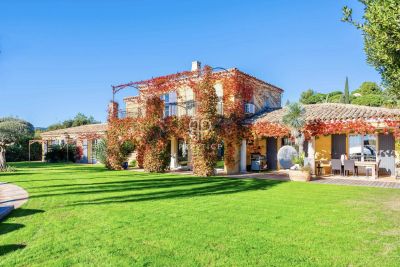 Unique 5 bedroom Villa for sale with panoramic view and sea view in La Croix Valmer, Cote d'Azur French Riviera