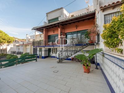 Authentic 3 bedroom Villa for sale with countryside view in Lloret de Mar, Catalonia